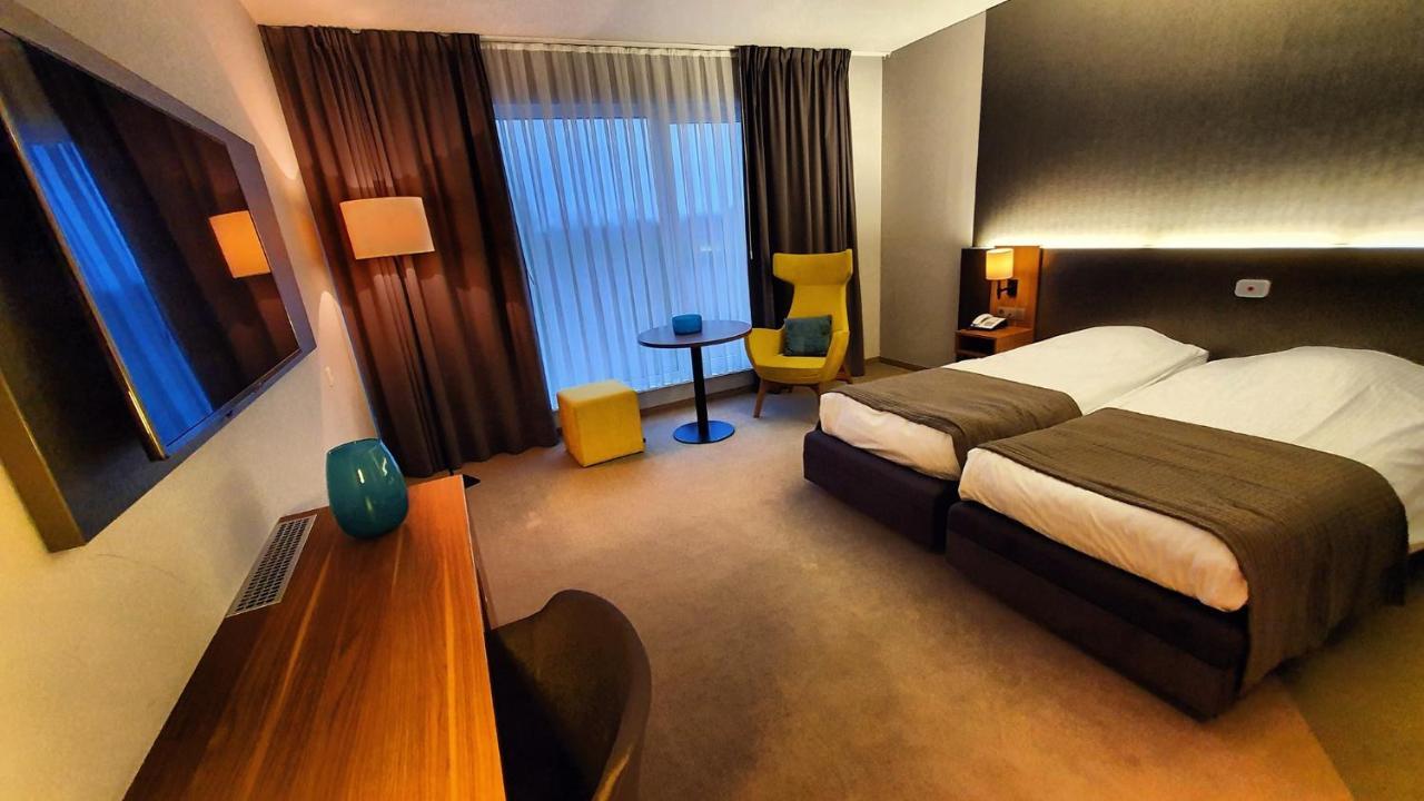 Hotel Drie Eiken Edegem Esterno foto