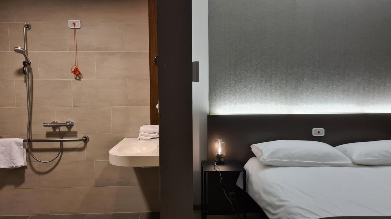 Hotel Drie Eiken Edegem Esterno foto