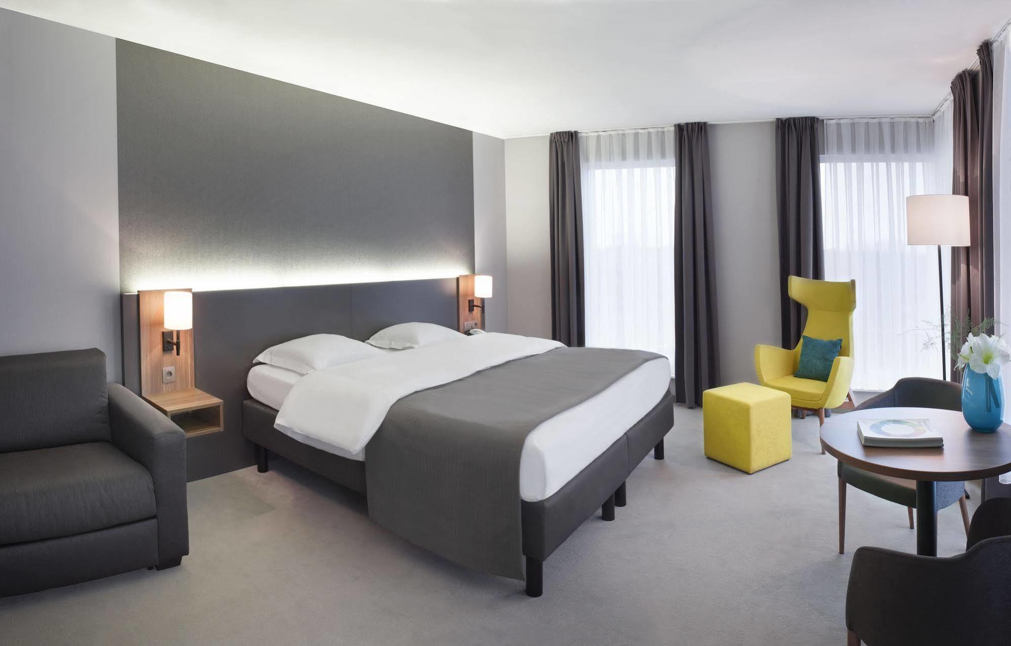 Hotel Drie Eiken Edegem Esterno foto